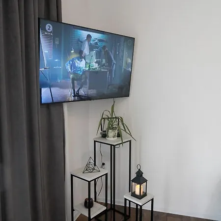 Libera فيلة بيهاتش