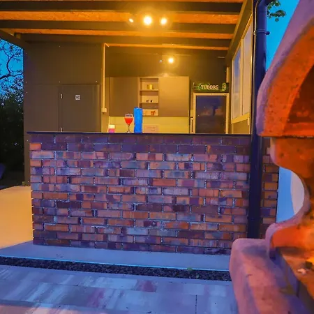 Libera فيلة بيهاتش