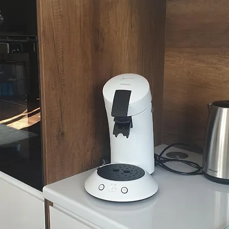 Libera فيلة بيهاتش